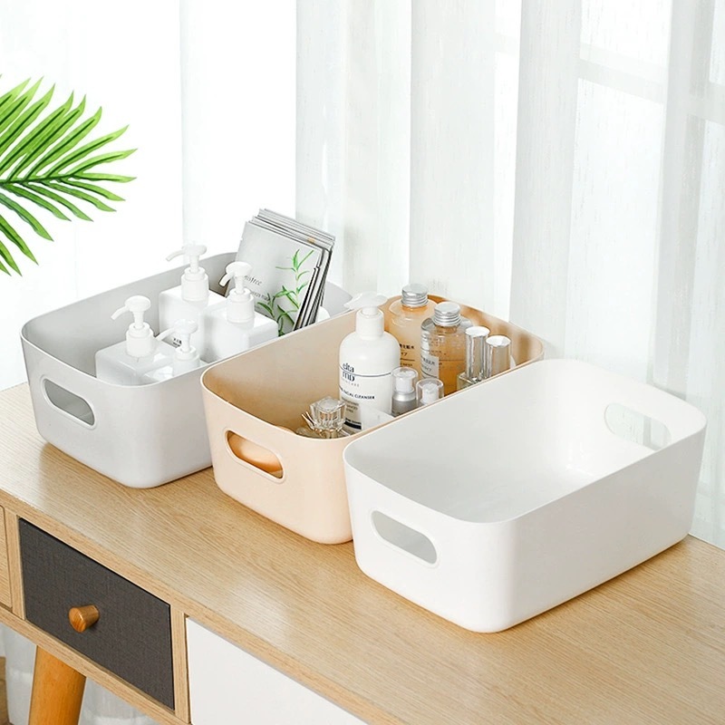 Plastic Storage Bin with Handl - Tech For Office recensione e prezzo